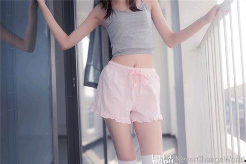 日本美女白丝袜大全集,日本美女丝袜大全集赏析